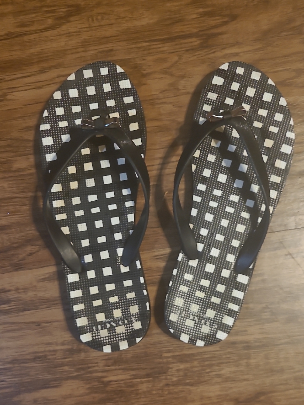 Coach checkered flip flops womans size 7-8